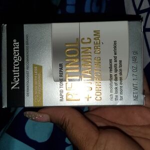 Neutrogena Retinal+Vitamin C Correcting Cream